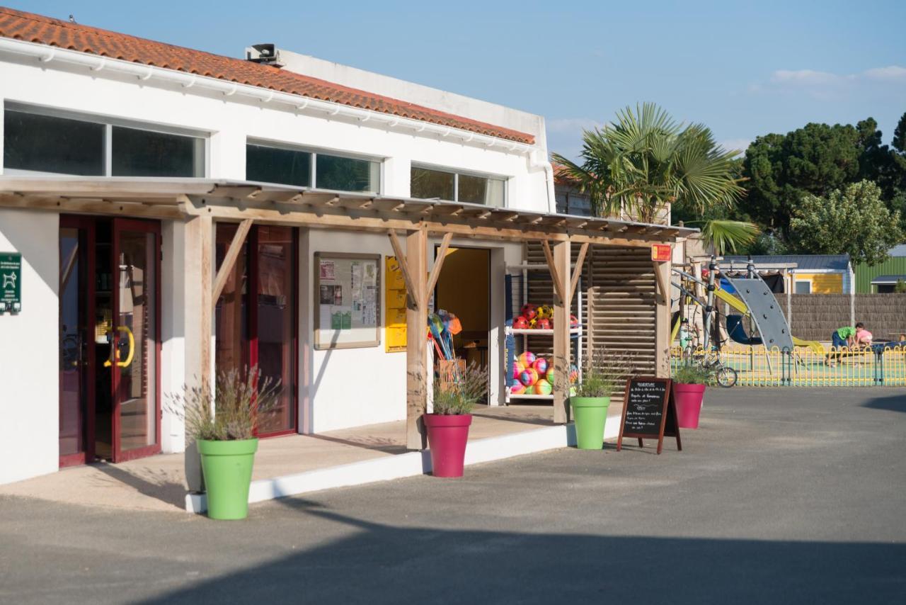 圣伊莱尔·德列 Camping Les Chouans酒店 外观 照片